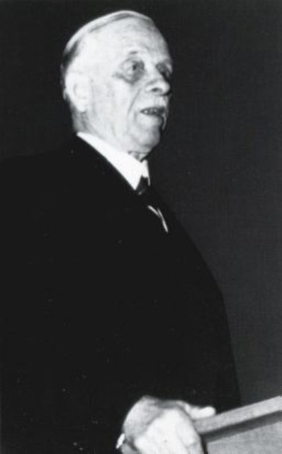 Dr. Emil Lueken (1879 - 1961)